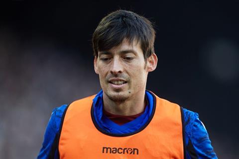 Tiền vệ David Silva hành hung phụ nữ 